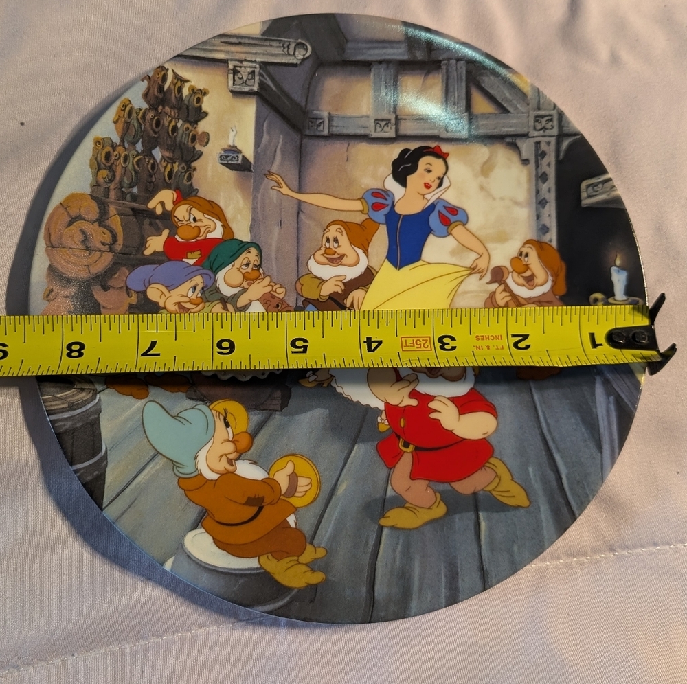 EUC Snow White and the Seven Dwarfs Decorative Plate DISNEY *BINK - Picture 3 of 3